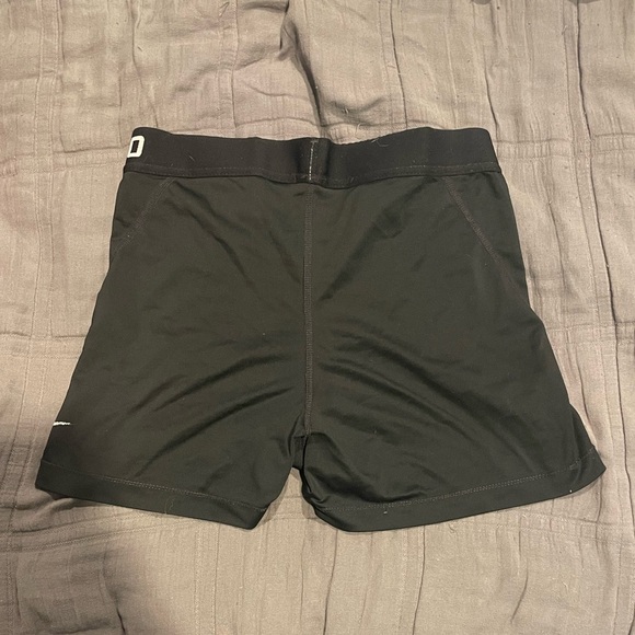 Nike pro black shorts! - Picture 4 of 4